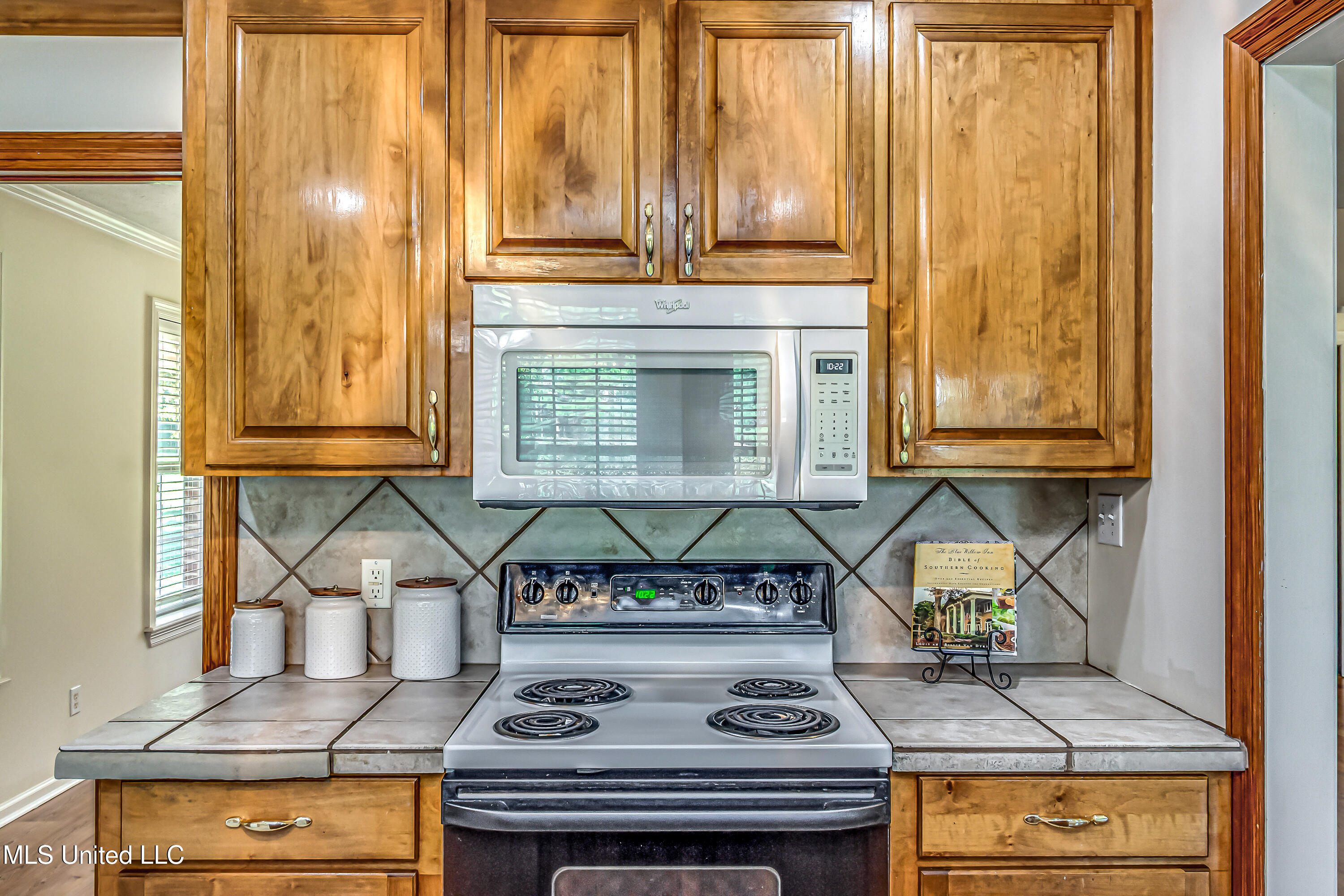 254 Waldrop Road Flora, MS 39071 - Photo 18 of 49 254 Waodrop less red-3