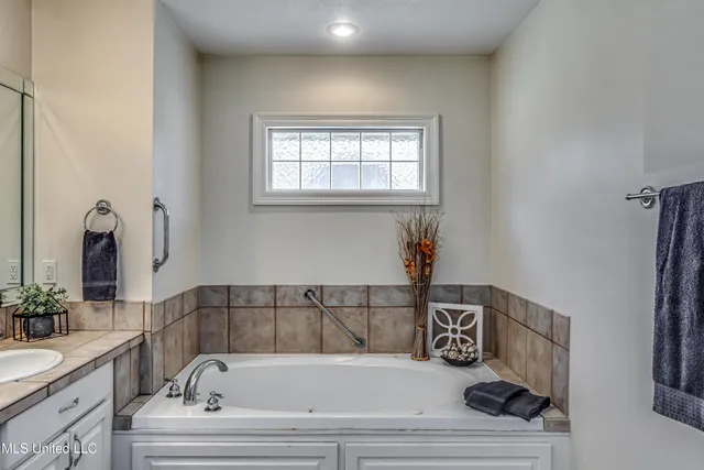 $390,000 | 254 Waldrop Road, Flora, MS 39071