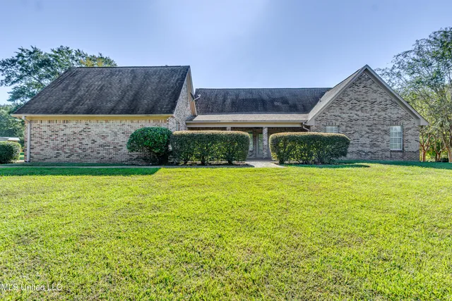 $390,000 | 254 Waldrop Road, Flora, MS 39071