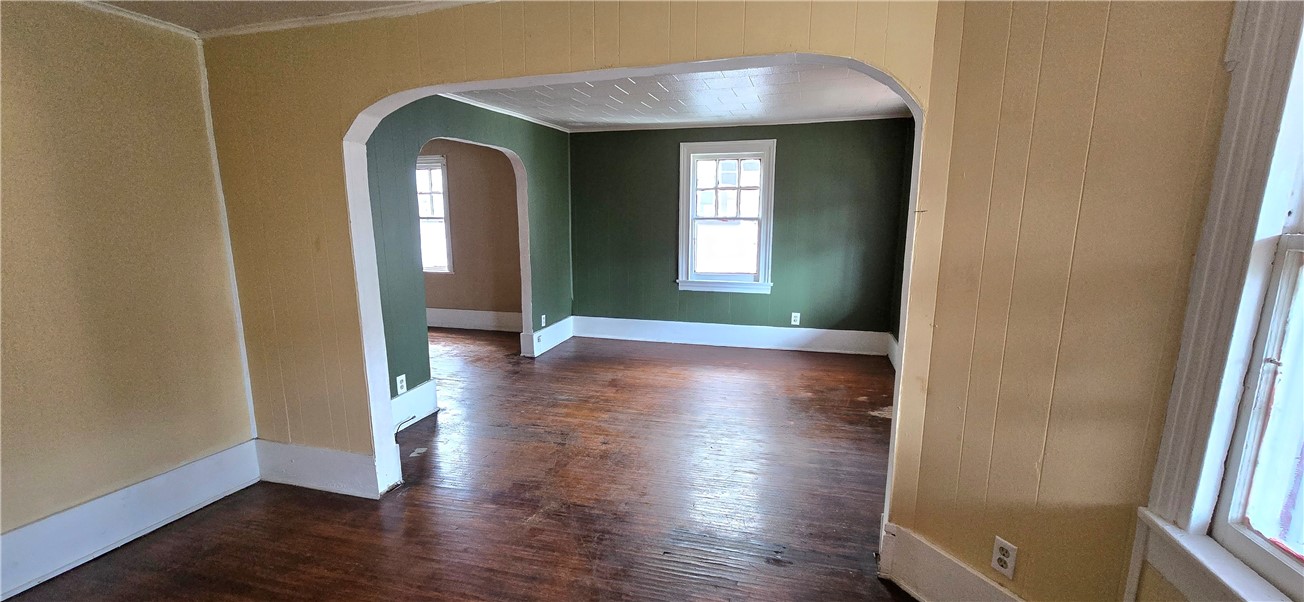 274 Champlain Street Rochester, NY 14608 - Photo 3 of 26