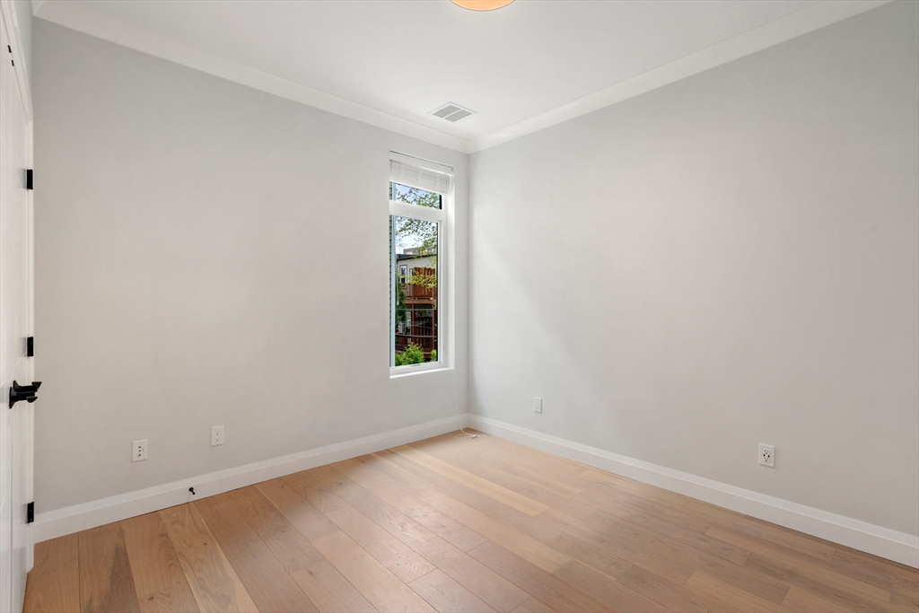 142 Pleasant Street, Unit 3 Boston, MA 02125 - Photo 7 of 8