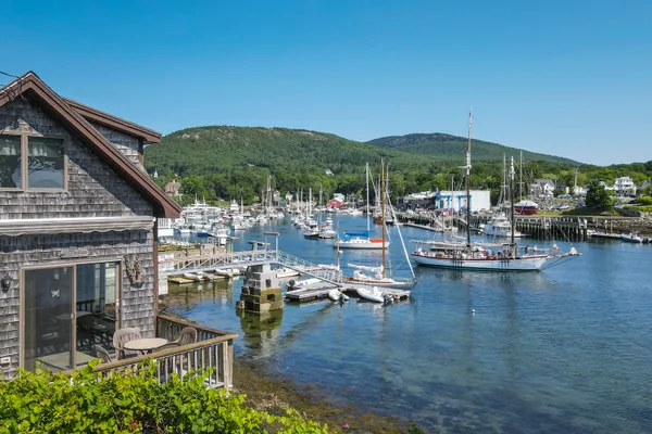 $1,500,000 | 6 Bay Road, Camden, ME 04843
