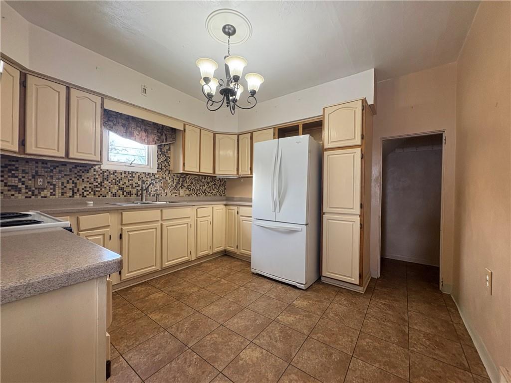 235 Evans City Road Butler, PA 16001 - Photo 3 of 24 Gallery Image 3