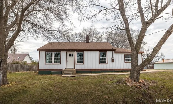 $155,000 | 303 South Pine Street, Dixon, MO 65459