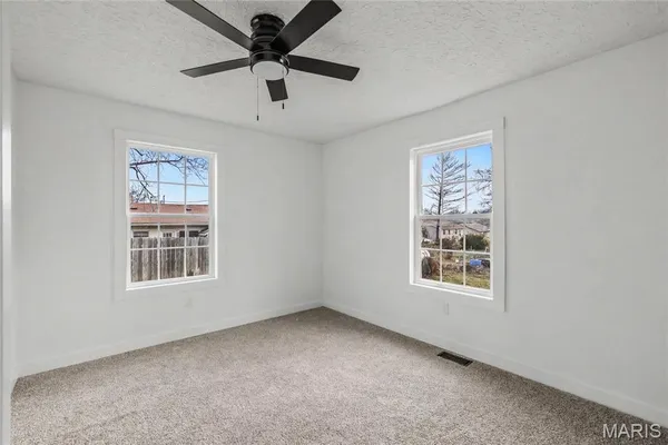 $139,000 | 303 South Pine Street, Dixon, MO 65459