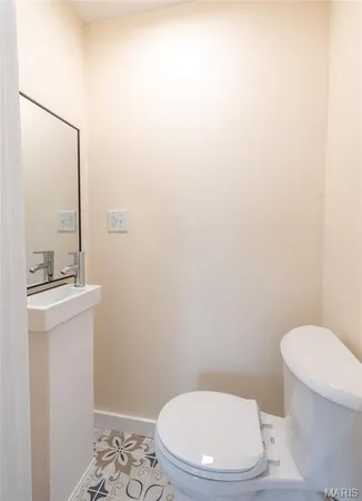 $139,000 | 303 South Pine Street, Dixon, MO 65459