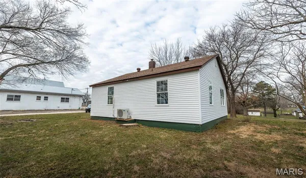 $139,000 | 303 South Pine Street, Dixon, MO 65459