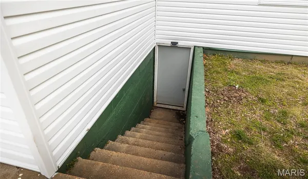 $139,000 | 303 South Pine Street, Dixon, MO 65459