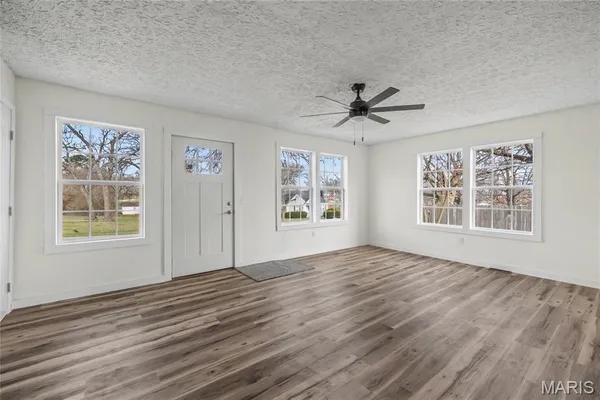 $139,000 | 303 South Pine Street, Dixon, MO 65459