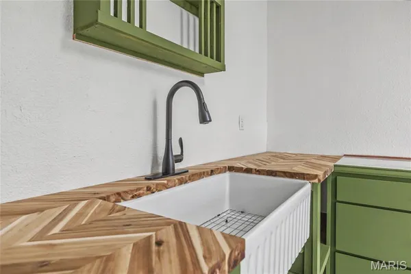 $139,000 | 303 South Pine Street, Dixon, MO 65459