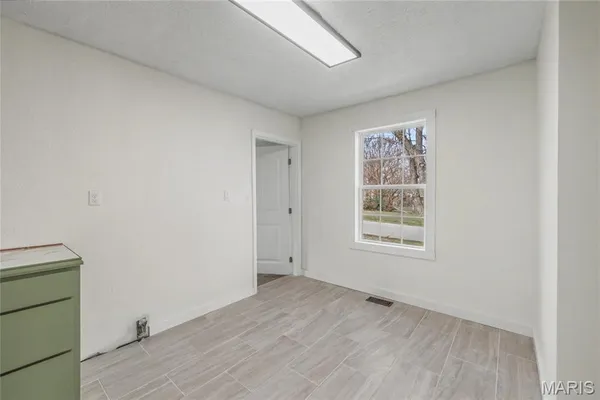 $139,000 | 303 South Pine Street, Dixon, MO 65459