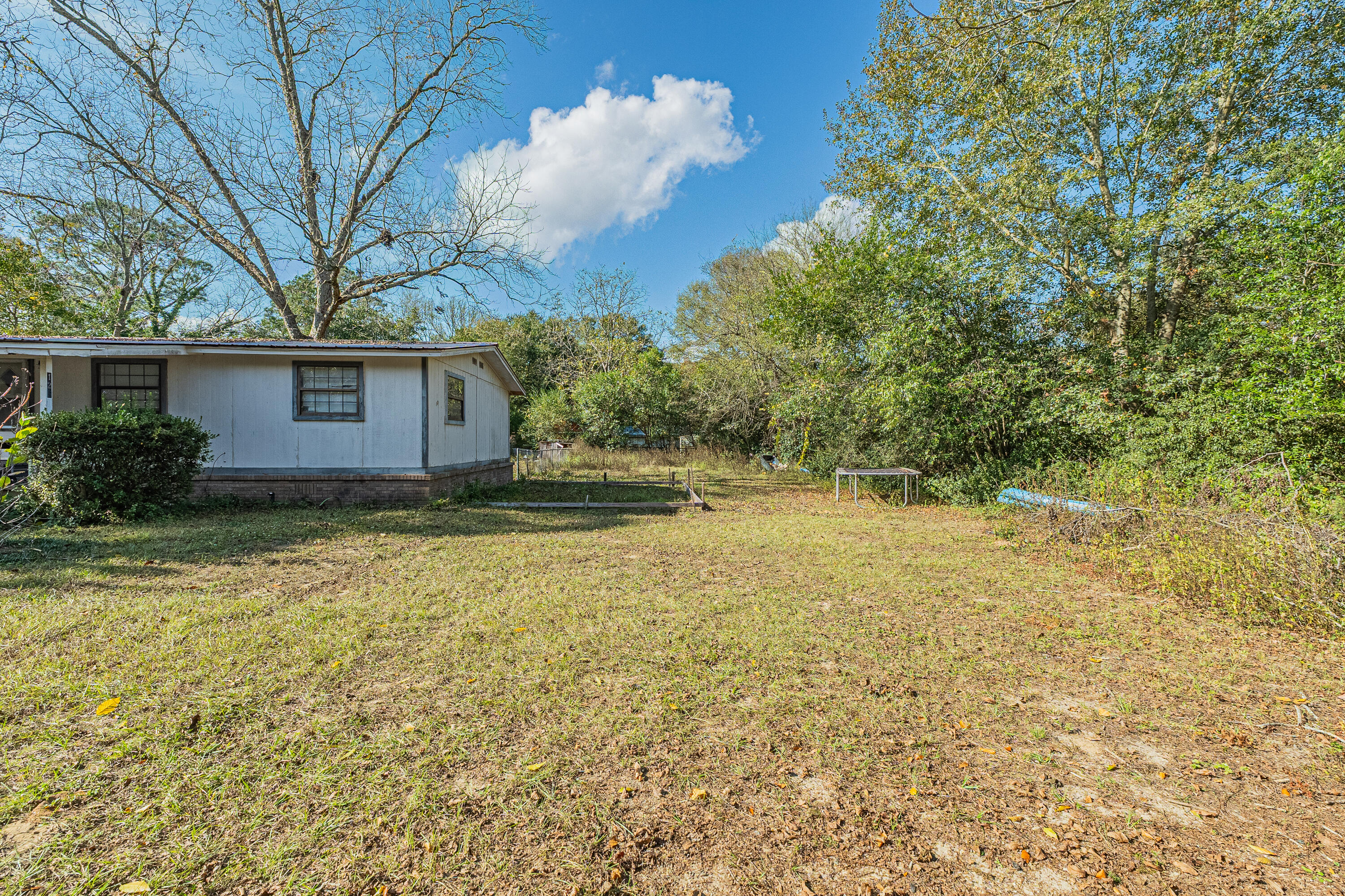 125 Rose Circle DeFuniak Springs, FL 32433 - Photo 12 of 21 1421 mixon dr-12