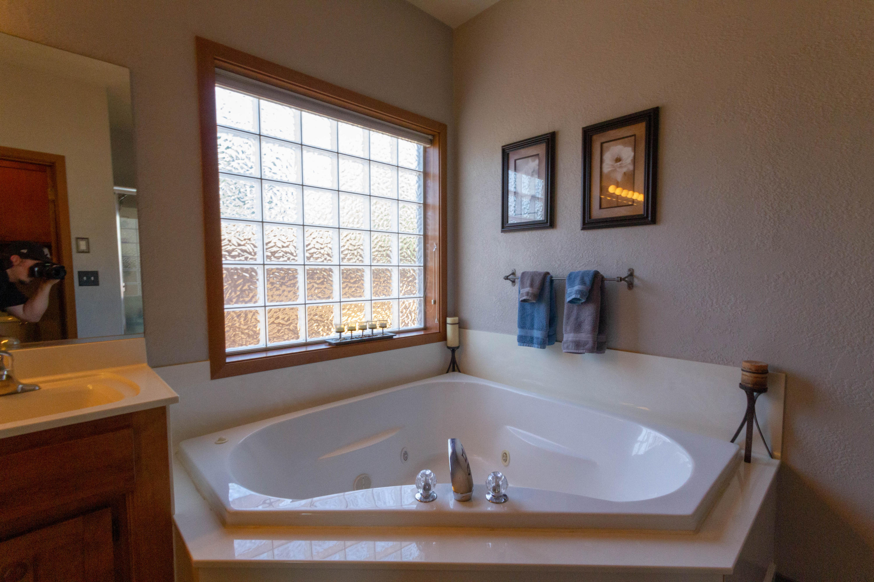 313 Donna Way Central Point, OR 97502 - Photo 12 of 32 313 Donna Way -28