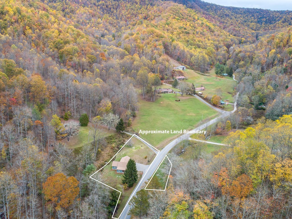 5107 Boiling Springs Road Murphy, NC 28906 - Photo 27 of 35 a view of yard