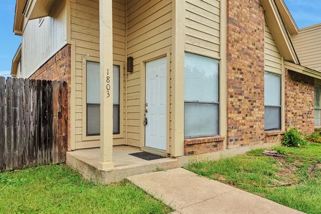 $1,895 | 1803 Ridgebrook Drive, Arlington, TX 76015