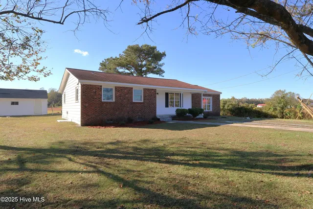 $1,550 | 1638 Kellum Loop Road, Jacksonville, NC 28546