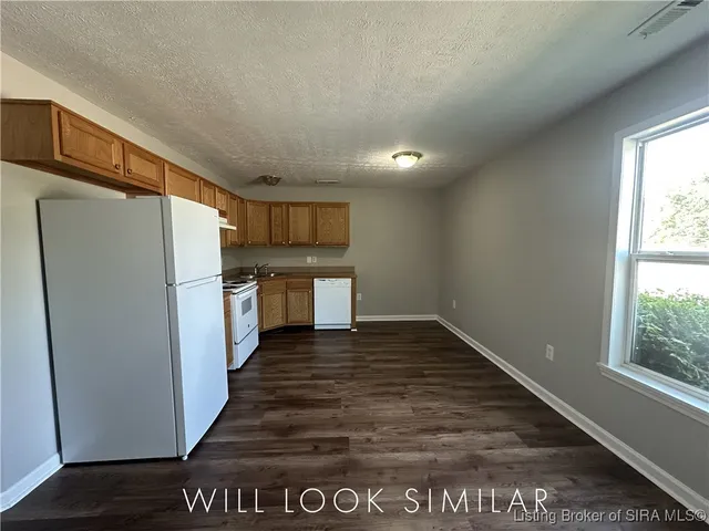 $269,900 | 702 East Utica Street, Unit A&B, Sellersburg, IN 47172