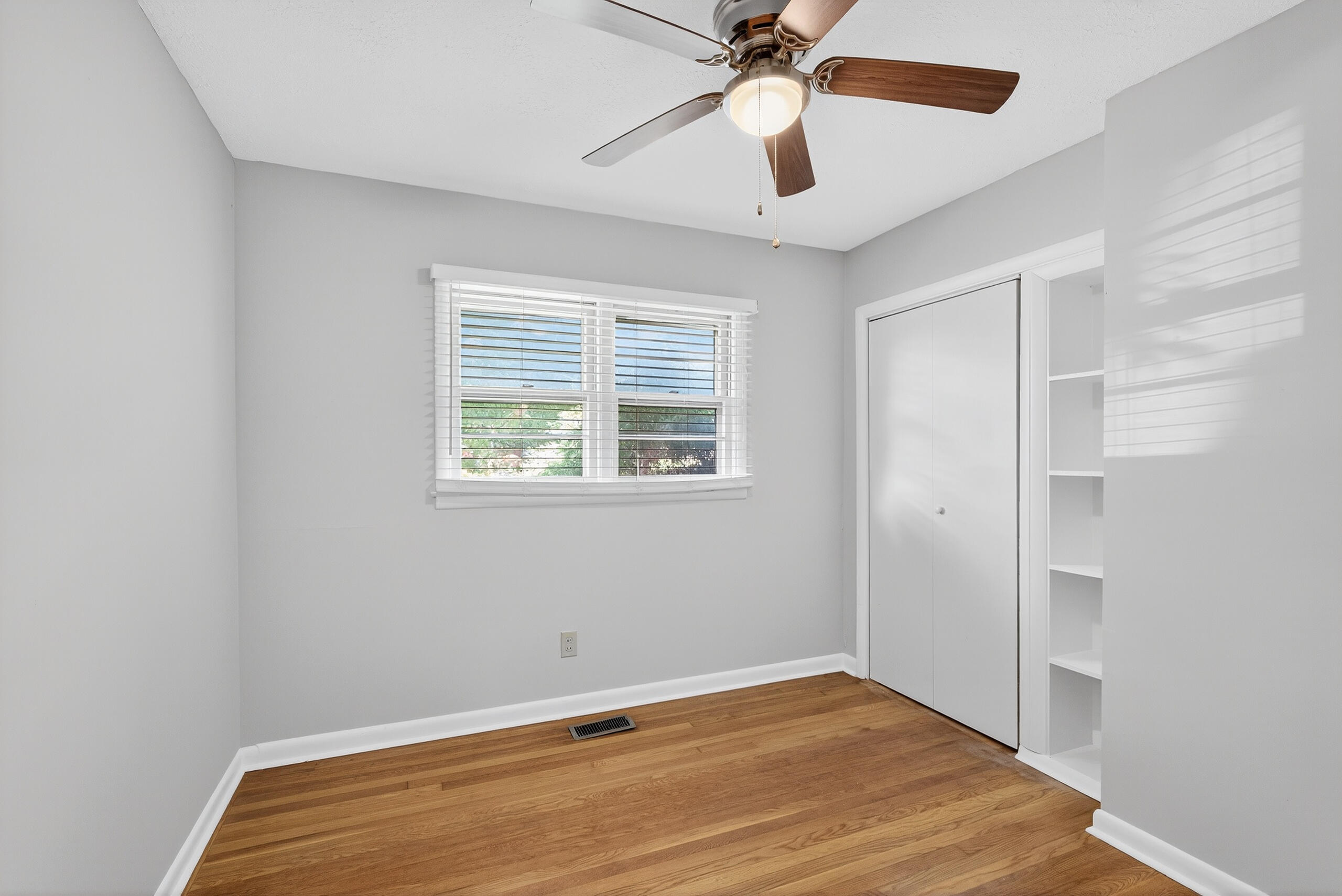 965 Fredericksburg Road Lexington, KY 40504 - Photo 13 of 29 965fredericksburg17