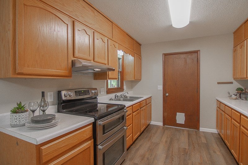 5039 Cosgrove Road Southwest Kalona, IA 52247 - Photo 11 of 27 Gallery Image 11