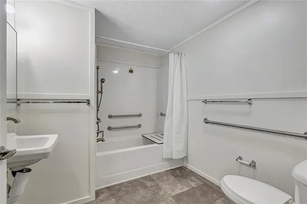 $179,900 | 6560 West Avocado Street, Crystal River, FL 34429