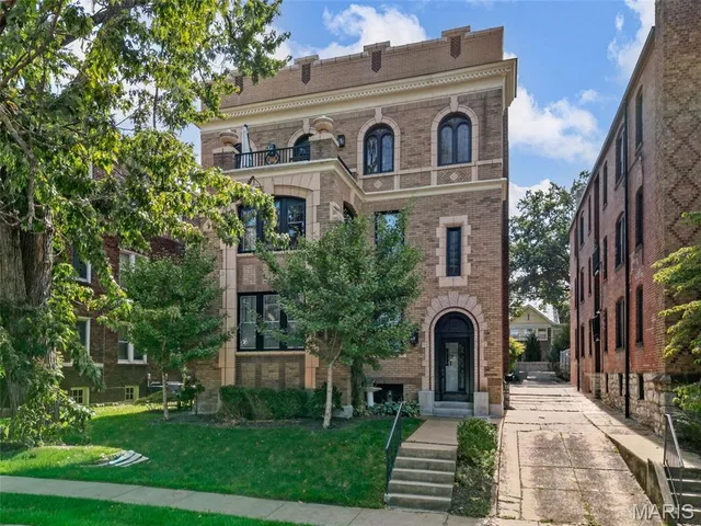 $475,000 | 6232 Southwood Avenue, Unit 3, St. Louis, MO 63105