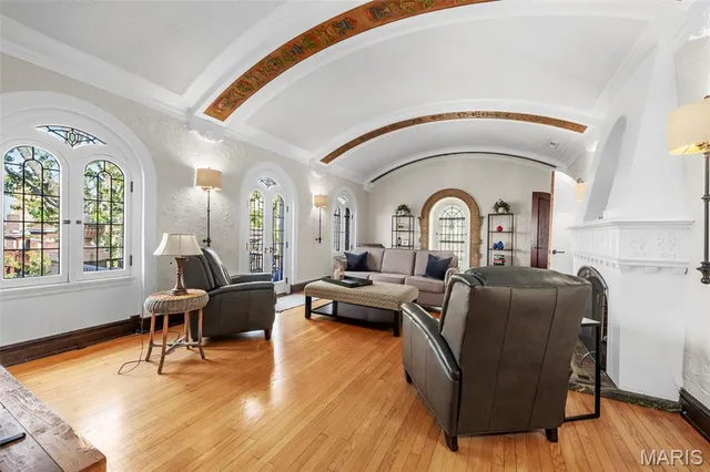 $475,000 | 6232 Southwood Avenue, Unit 3, St. Louis, MO 63105