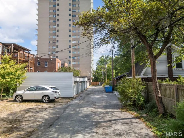 $475,000 | 6232 Southwood Avenue, Unit 3, St. Louis, MO 63105