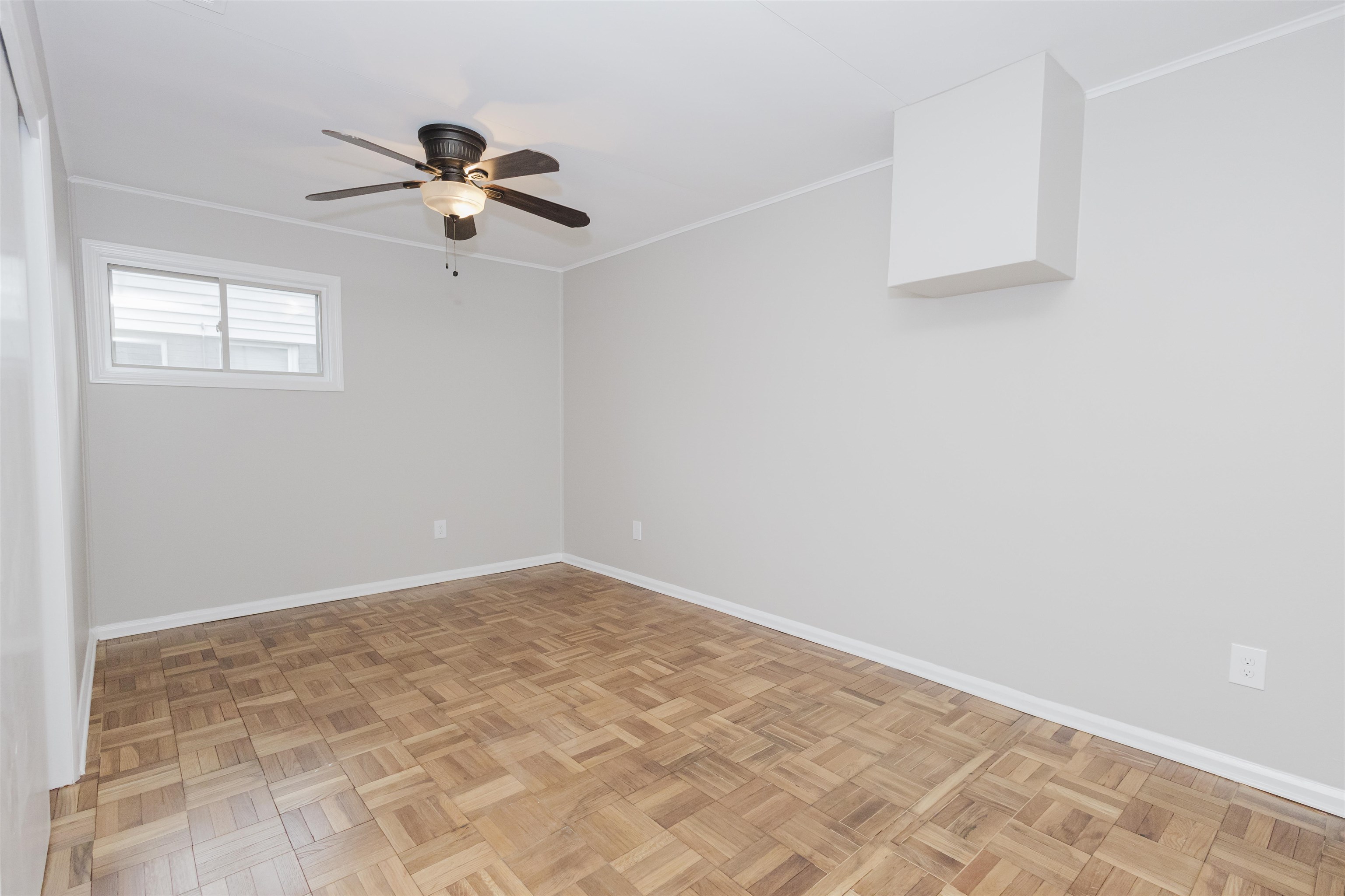 421 McDermitt Road Memphis, TN 38120 - Photo 18 of 23 a view of empty room with a ceiling fan