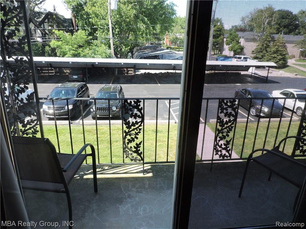 24360 East River Road, Unit 26 Grosse Ile, MI 48138 - Photo 6 of 16