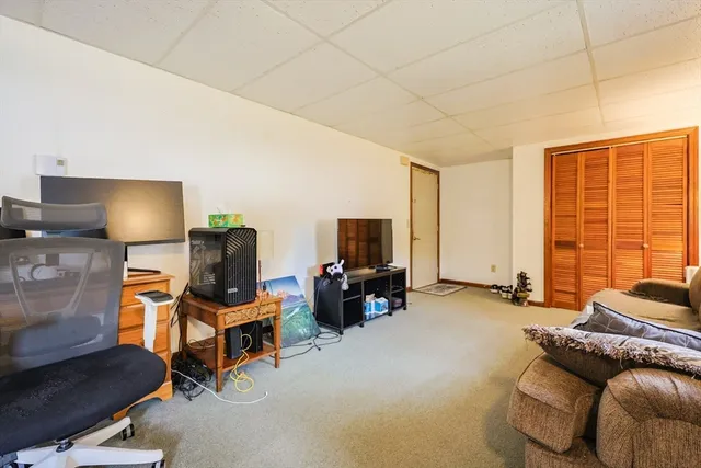 $1,550 | 31-33 Leicester Street, Unit 2, North Oxford, MA 01537