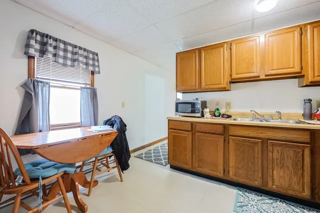 $1,550 | 31-33 Leicester Street, Unit 2, North Oxford, MA 01537