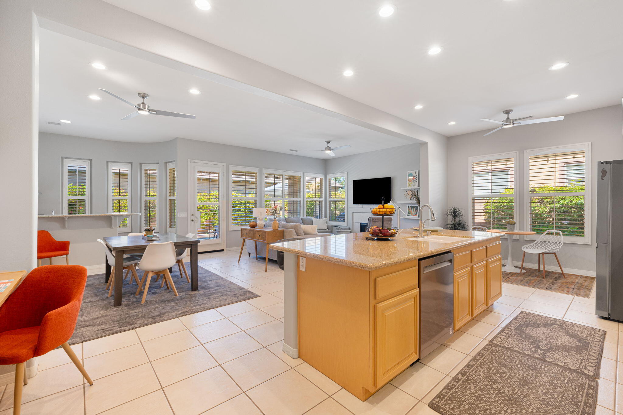37 Shoreline Drive Rancho Mirage, CA 92270 - Photo 12 of 59 27-web-or-mls-8M4A0445