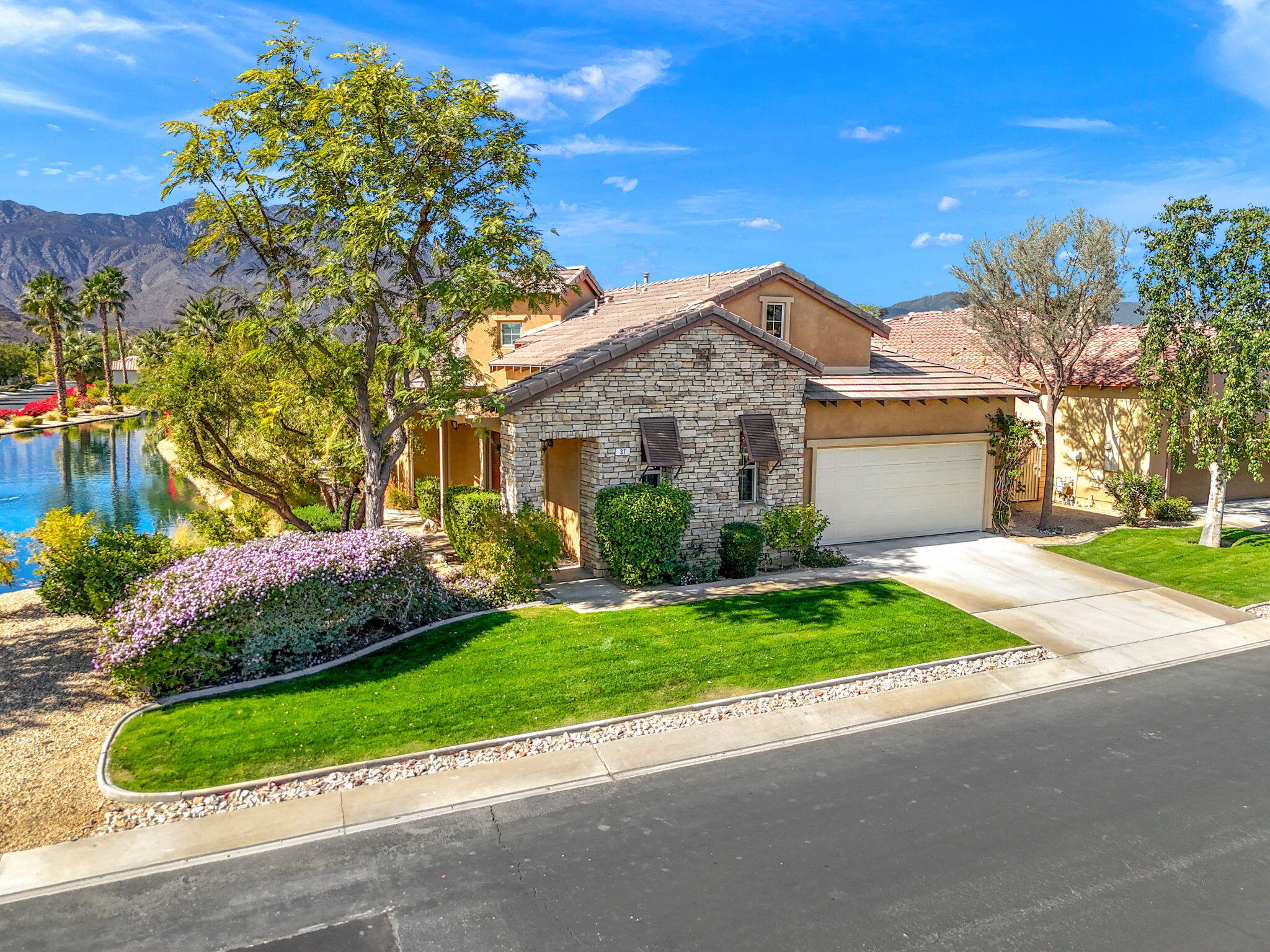 37 Shoreline Drive Rancho Mirage, CA 92270 - Photo 58 of 59 4-web-or-mls-DJI_20250210120413_0028_D