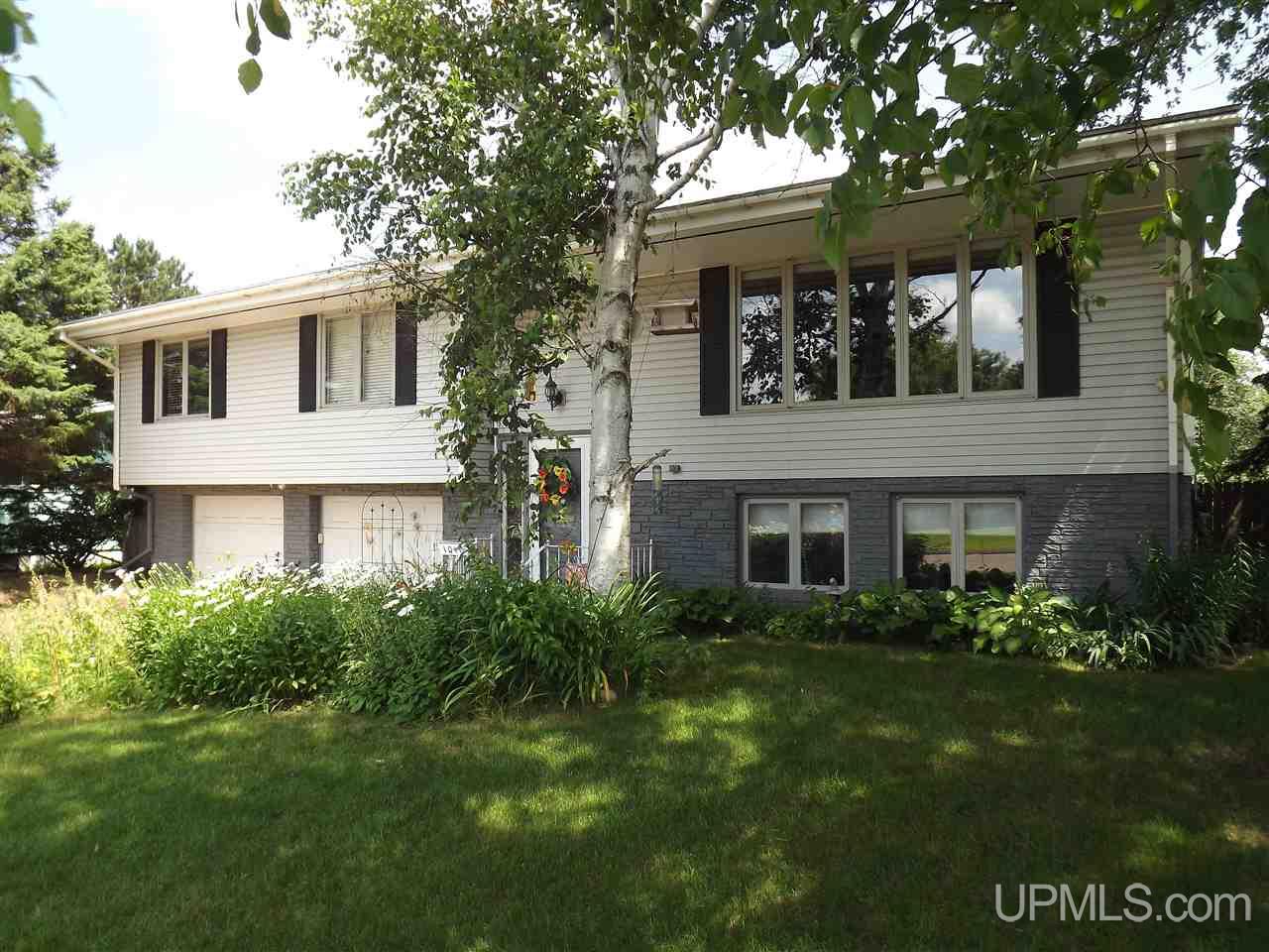 1010 Wabash Street Ishpeming, MI 49849 - Photo 1 of 27