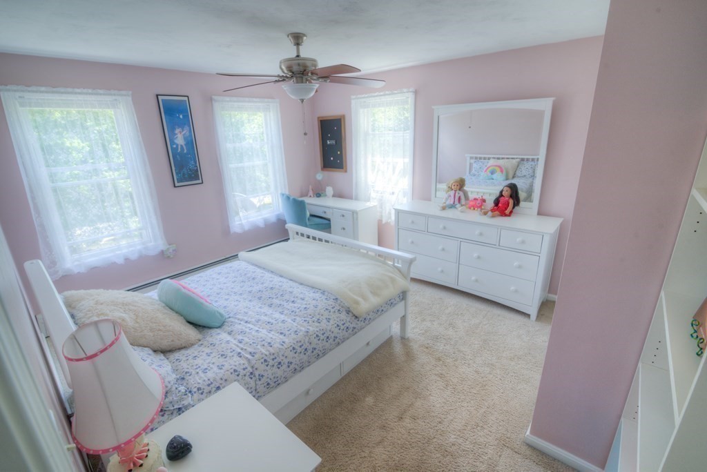 63 Hanson Road Charlton, MA 01507 - Photo 14 of 26