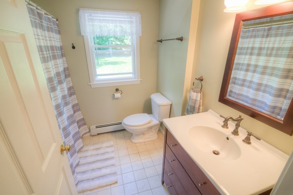 63 Hanson Road Charlton, MA 01507 - Photo 17 of 26