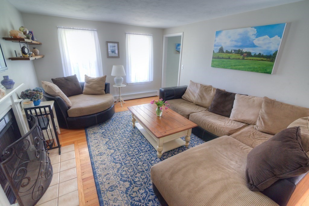 63 Hanson Road Charlton, MA 01507 - Photo 9 of 26