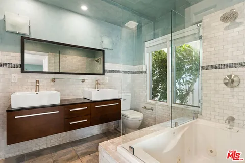 $9,495 | 8921 Ashcroft Avenue, West Hollywood, CA 90048