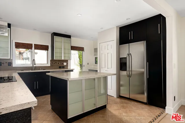 $9,495 | 8921 Ashcroft Avenue, West Hollywood, CA 90048