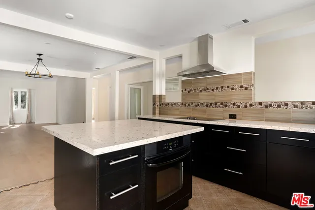 $9,495 | 8921 Ashcroft Avenue, West Hollywood, CA 90048