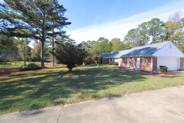 $245,000 | 1600 Christine Drive, McComb, MS 39648