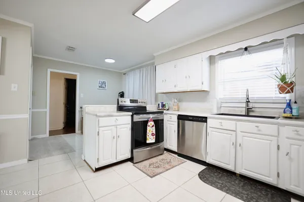 $245,000 | 1600 Christine Drive, McComb, MS 39648