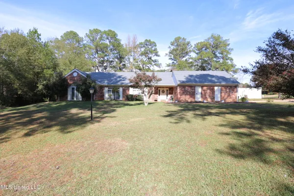 $245,000 | 1600 Christine Drive, McComb, MS 39648