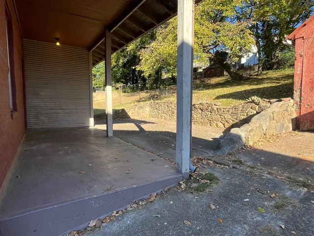 a view of a outdoor space