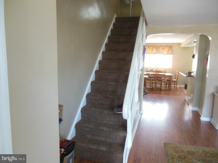 3244 Fordham Road Philadelphia, PA 19114 - Photo 4 of 21 Living Room