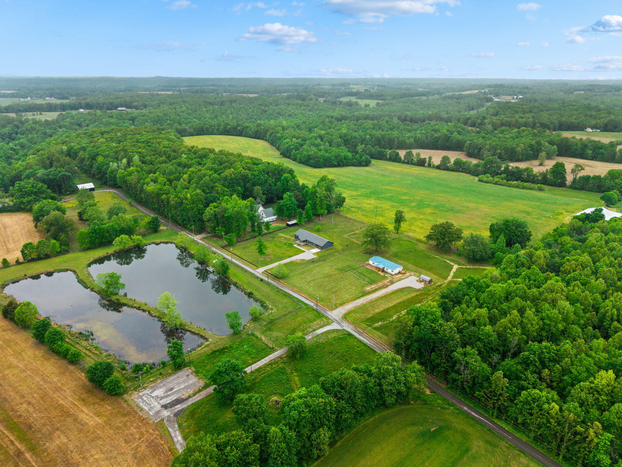 236 Whitaker Road Eubank, KY 42567 - Photo 10 of 53 33-web-or-mls-22-print-DJI_2026050615401