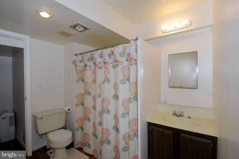16347 Frederick Road Woodbine, MD 21797 - Photo 19 of 27 Bath