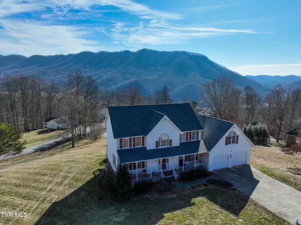 $499,900 | 945 Moccasin Hills Drive, Gate City, VA 24251