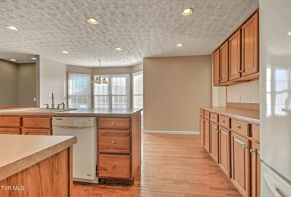 $499,900 | 945 Moccasin Hills Drive, Gate City, VA 24251