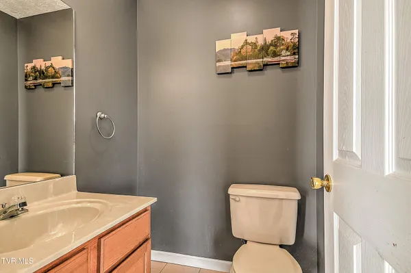 $499,900 | 945 Moccasin Hills Drive, Gate City, VA 24251